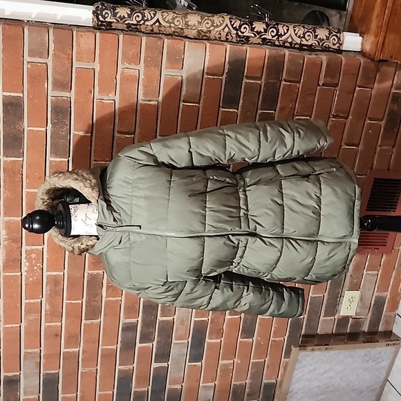 Size small GAP 3/4 coat - Picture 2 of 9